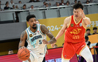 CBA季后賽，廣廈勝青島晉級四強，胡金秋、楊瀚森表現(xiàn)亮眼。