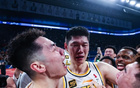 CBA新總冠軍誕生，廣廈破千年老二，胡金秋淚灑榮耀場(chǎng)！