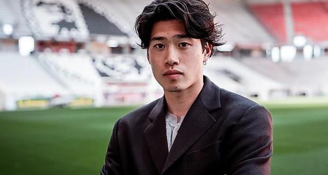 官方：弗賴堡簽約日本前鋒鈴木唯人，轉會費750萬歐。