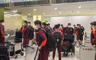 國足六小時(shí)飛行抵達(dá)雅加達(dá)