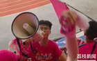 蘇超小球迷領喊，鎮(zhèn)江隊16歲高中生領呼聲