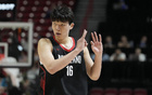 楊瀚森：榮幸與約基奇姚明比肩，適應(yīng)NBA不棄獨(dú)特性。