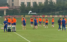 京魯大戰(zhàn)將啟，泰山隊(duì)24人備戰(zhàn)訓(xùn)練。